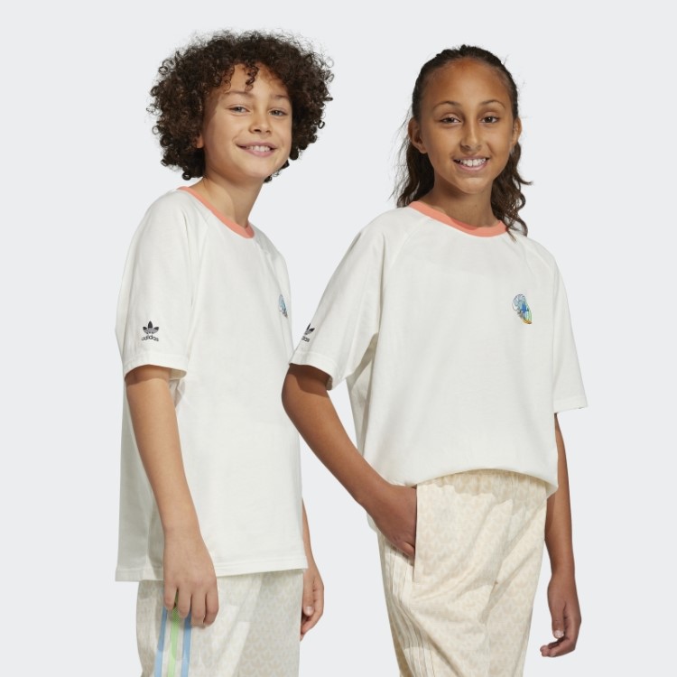 Camiseta Branca Com Estampa Gráfica Adidas