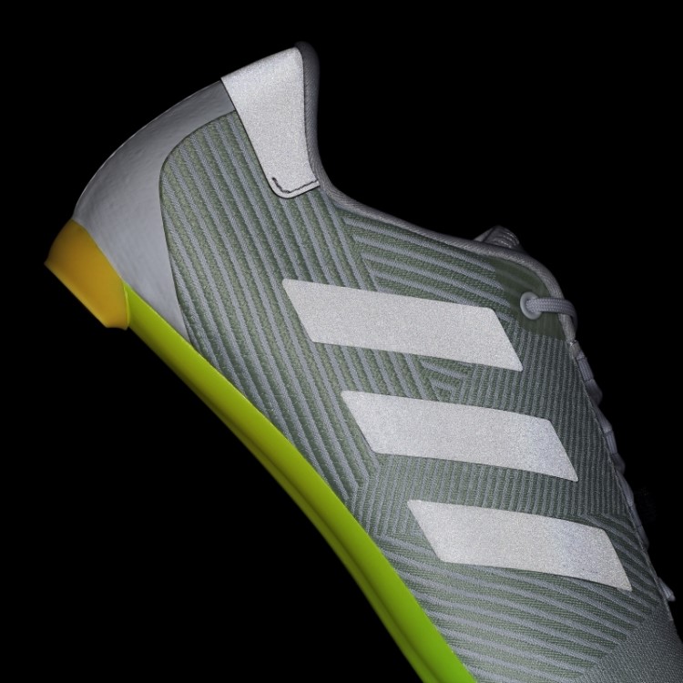 Os Sapatos De Ciclismo De Estrada Adidas Branco