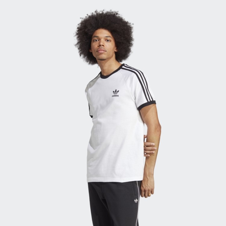 Camiseta Branca Adicolor Classics Com As Três Listras Adidas
