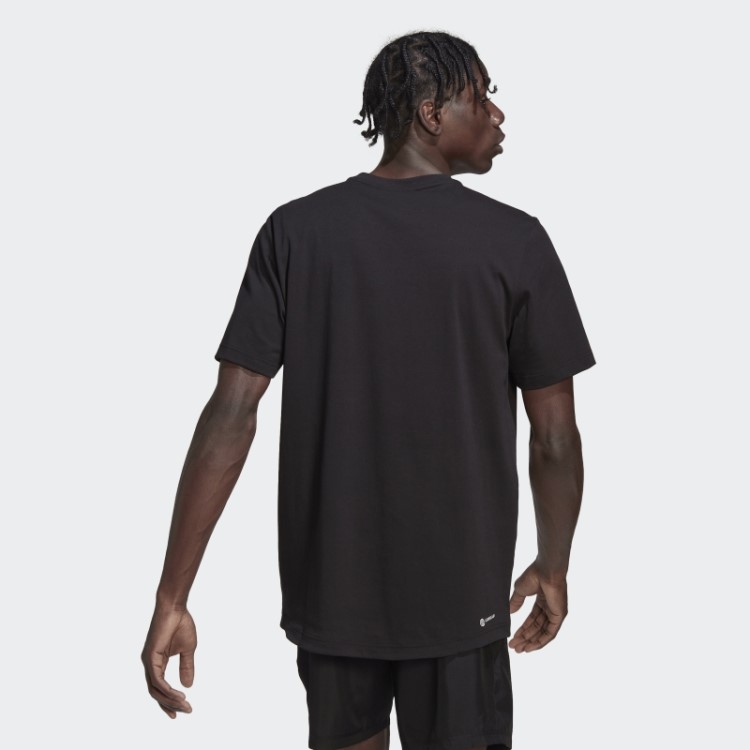 Camiseta Preta Adidas Com Logotipo Projetado Para Mover
