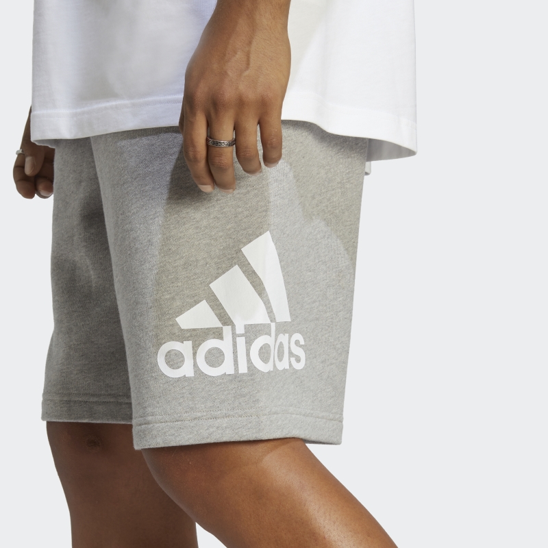 Bermuda Felpuda Adidas Cinza Médio Com Logo Grande French Terry