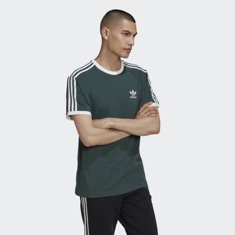 Camiseta Adidas Adicolor Classics Com As Três Listras Verde Mineral