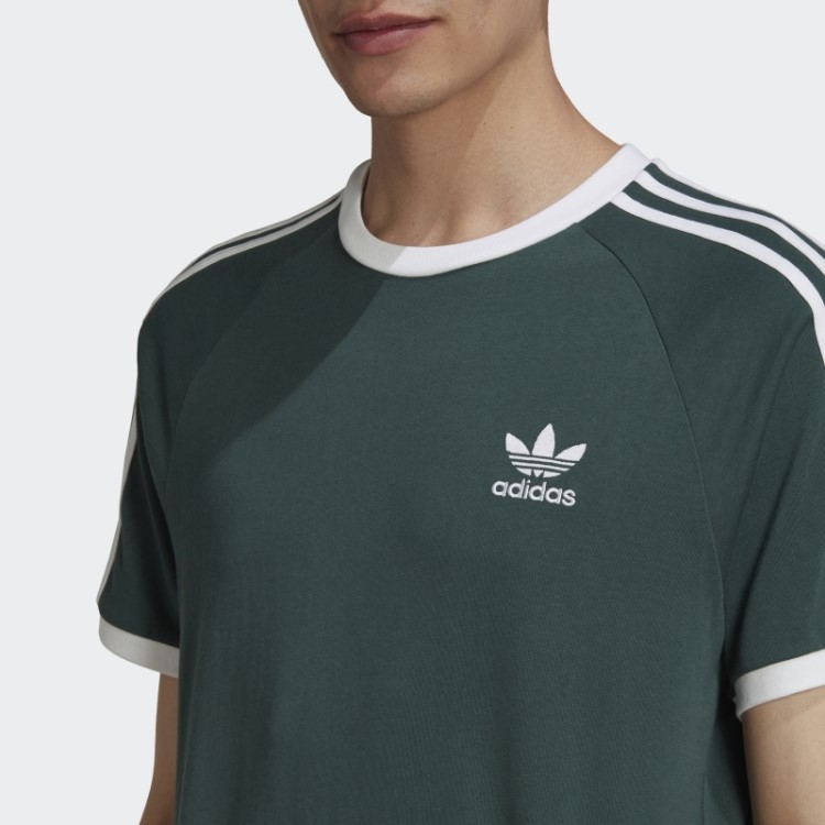 Camiseta Adidas Adicolor Classics Com As Três Listras Verde Mineral