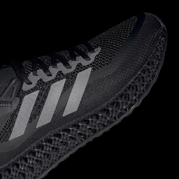 Sapatos Pretos Adidas 4dfwd Da Moda
