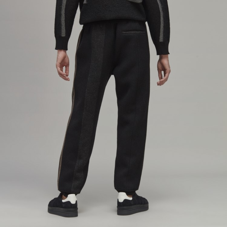 Calça Reta Com As Três Listras Engenheiradas Adidas