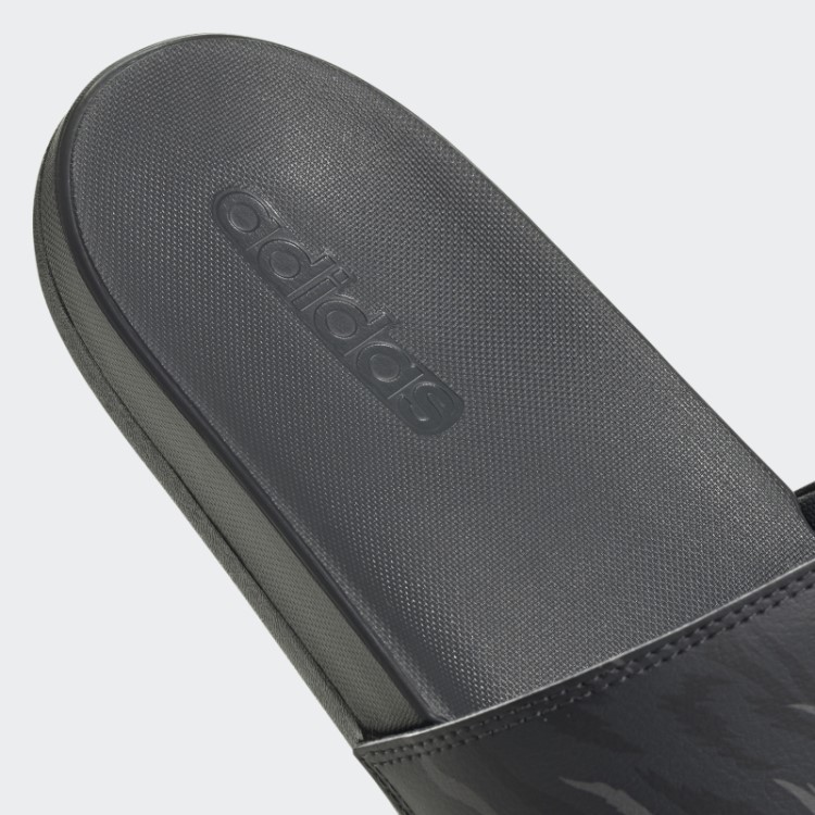 Sandálias Adilette Conforto De Carbono Adidas