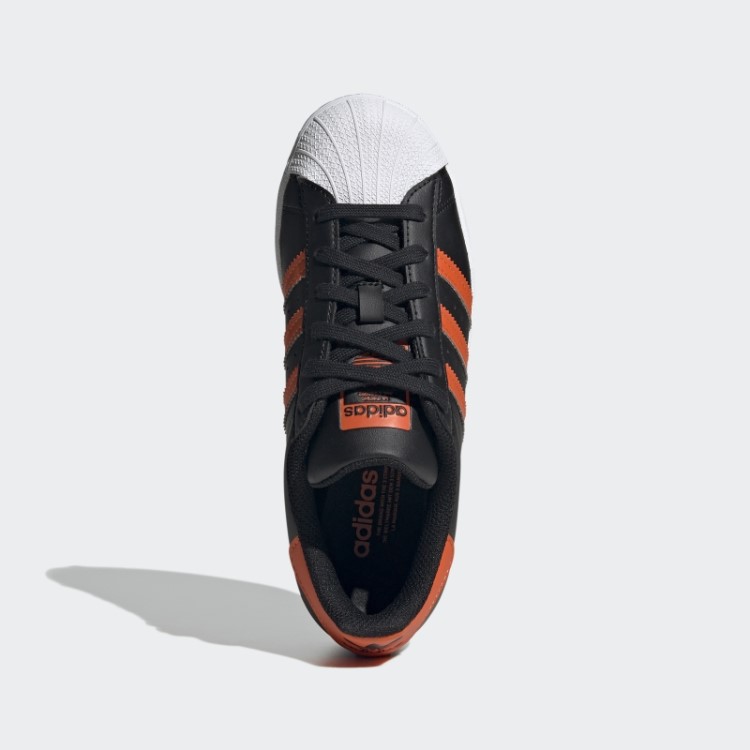 Tênis Adidas Laranja Superstar