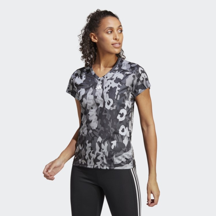 Camiseta Preta Aeroready Train Essentials Minimal Branding Com Decote Em V E Estampa Floral Adidas